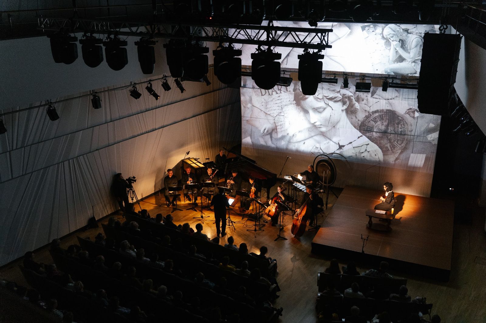 Яна Дьякова и OpensoundOrchestra исполнили монооперу Григория Фрида «Дневник Анны Франк»